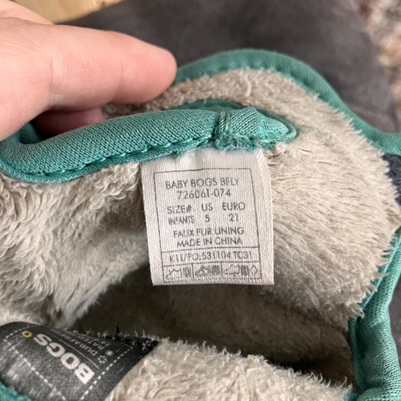 Toddler size 5 bogs boots - Picture 4 of 4